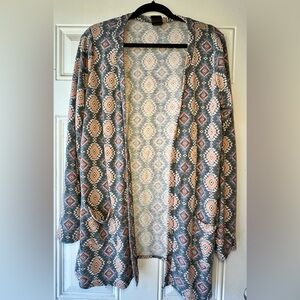 Large Agnes & Dora Cardigan. Very soft, Aztec western pattern.